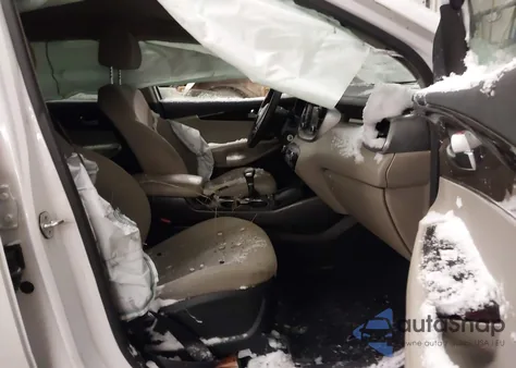 2019 Kia Sorento 3.3L Lx z USA, uszkodzony, nr VIN 5XYPGDA53KG481094